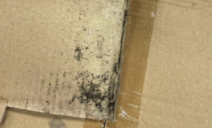 紙箱受潮問題示意圖